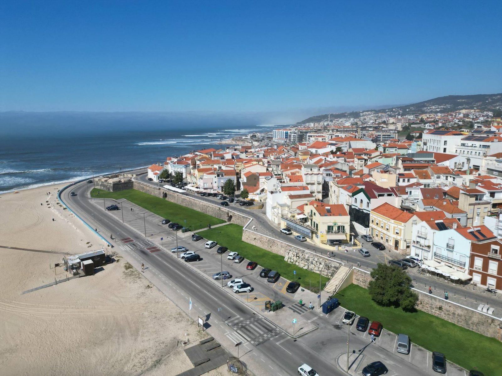 Buarcos beach, promenade and sea wall